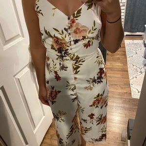 GORGEOUS floral Dynamite jumper